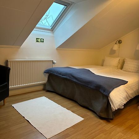 Trollhaettans Bed And Breakfast Extérieur photo