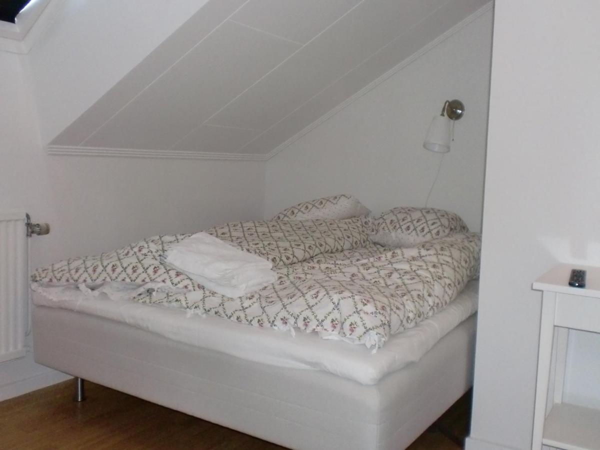 Trollhaettans Bed And Breakfast Chambre photo