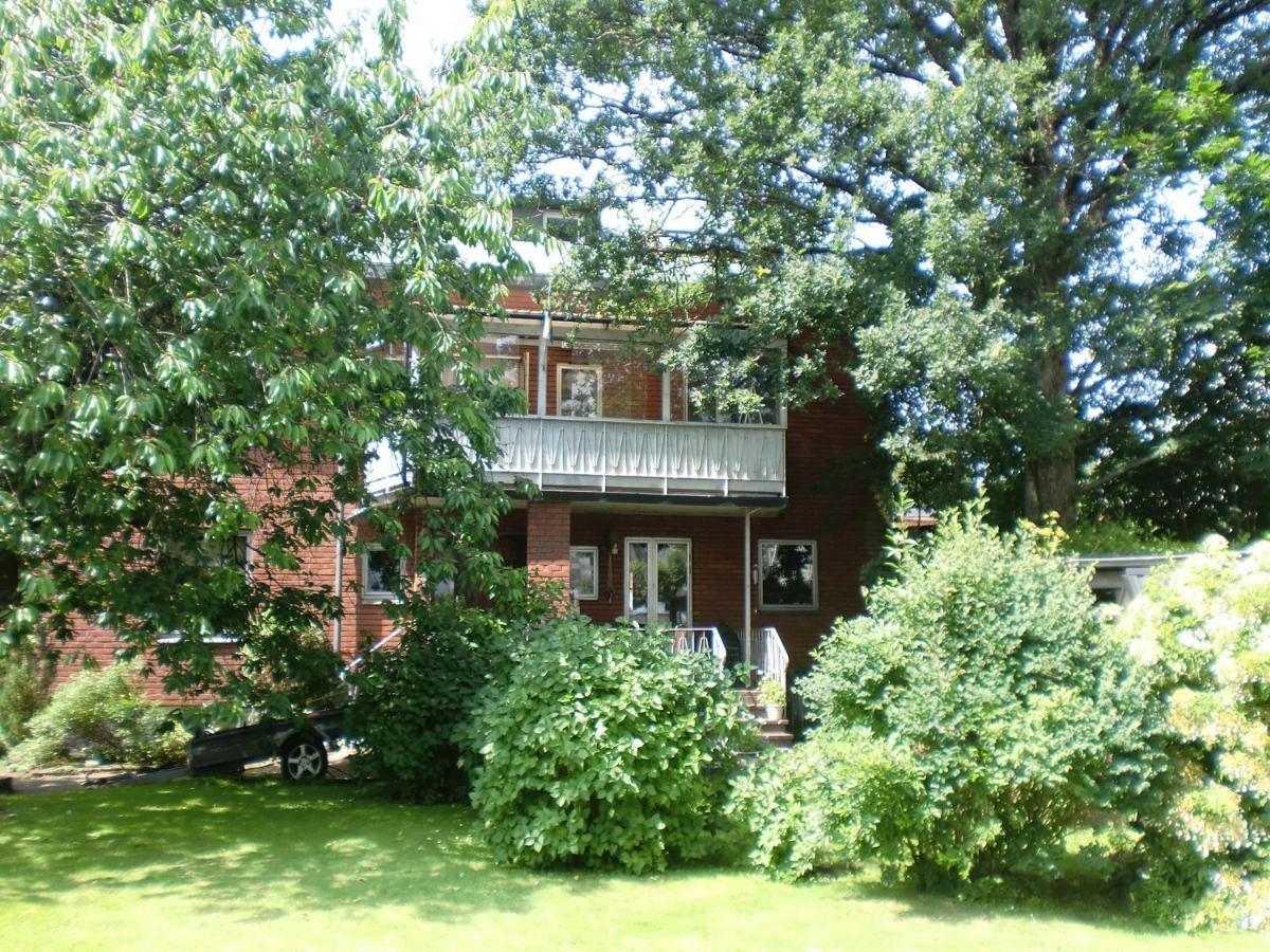Trollhaettans Bed And Breakfast Extérieur photo