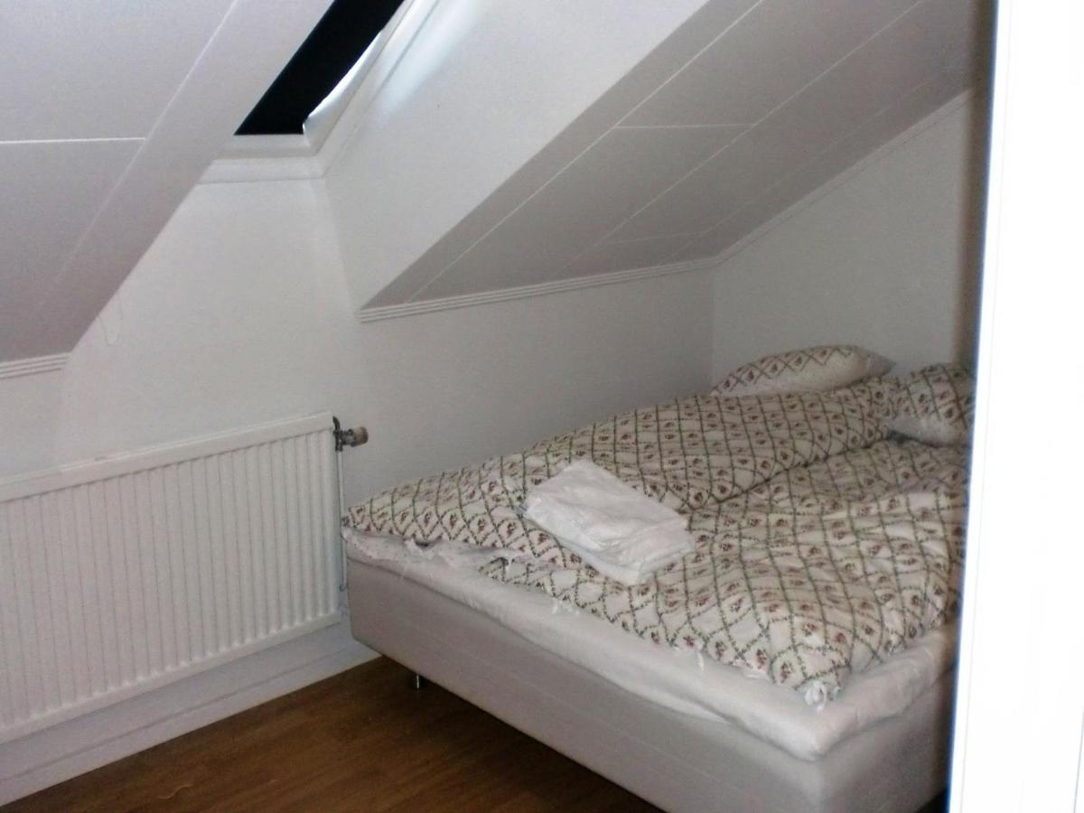 Trollhaettans Bed And Breakfast Chambre photo