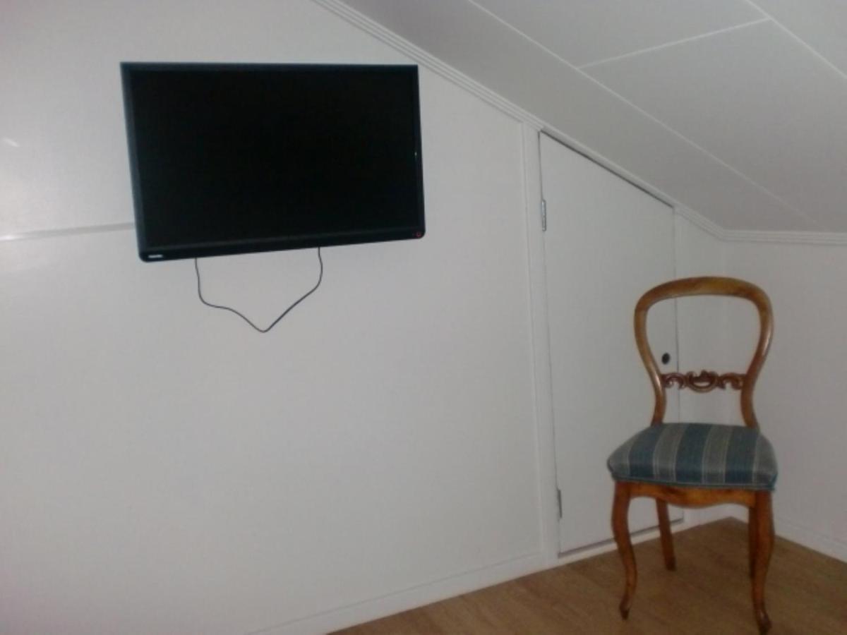 Trollhaettans Bed And Breakfast Chambre photo